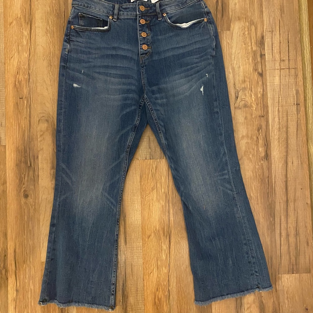 Loft Curvy High Waist Flare Crop 28